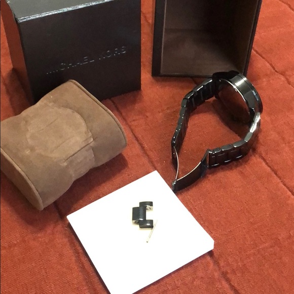 Michael Kors black and gold watch - Picture 3 of 5